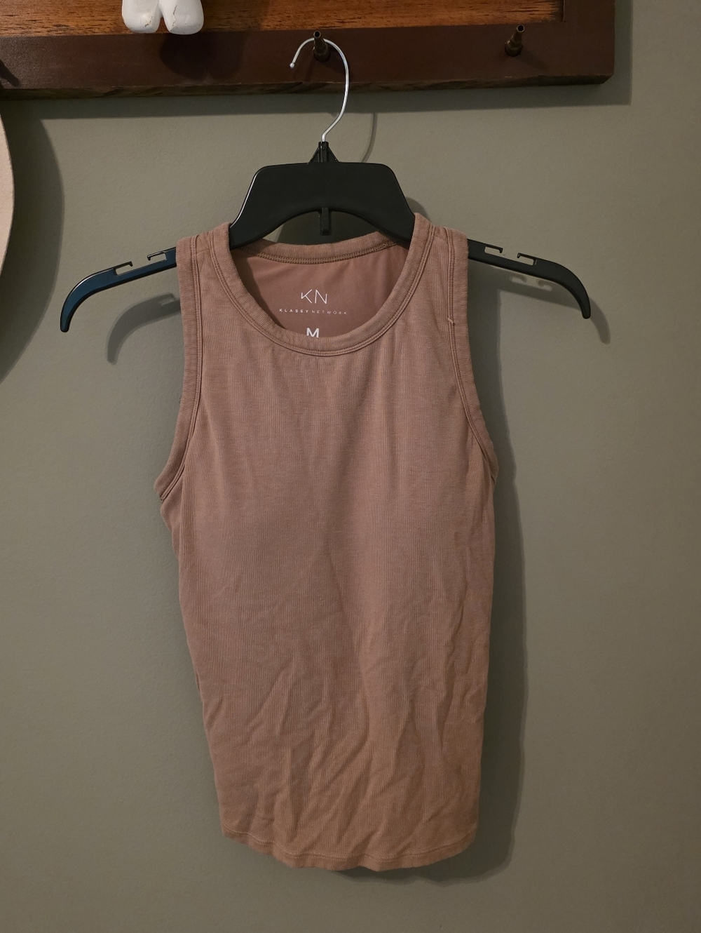Klassy Network Solid High Neck Tank Top Size M